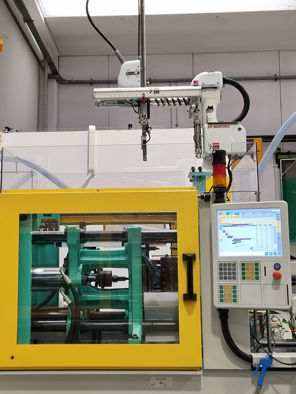 Macchina stampaggio ad iniezione